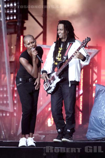 SKUNK ANANSIE - 2010-08-27 - SAINT CLOUD - Domaine National - Grande Scene - 